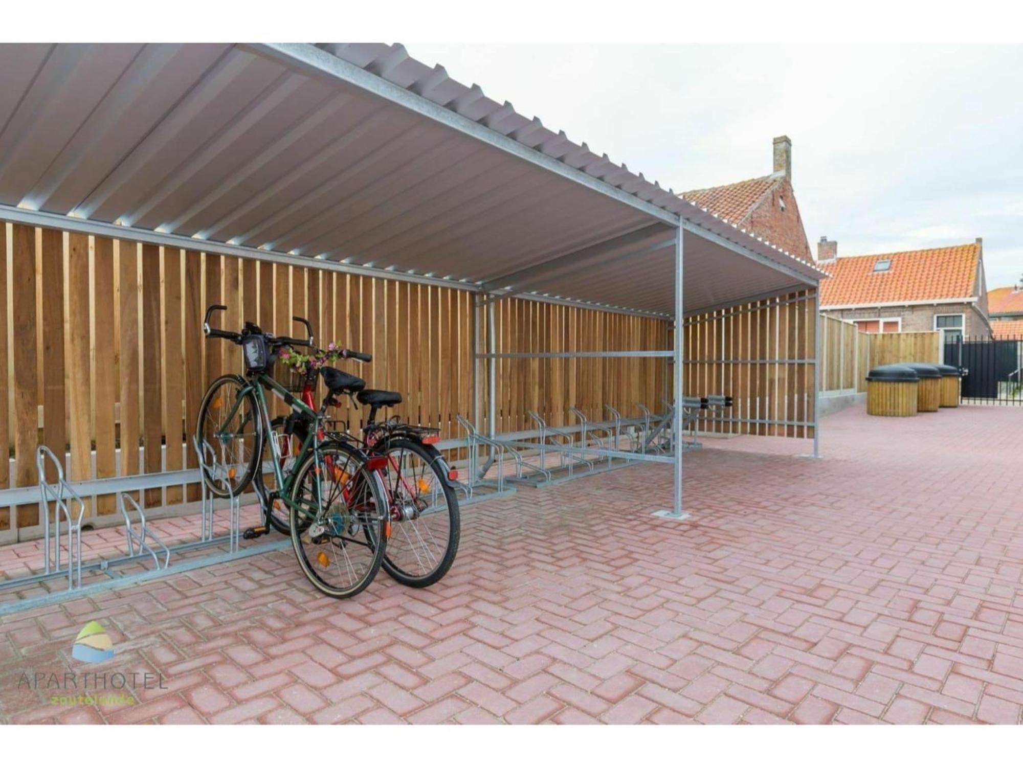 Luxurious Studio For 2 People A 1 Minute Walk From The Beach Of Zoutelande Exterior photo